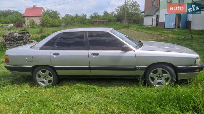 Седан Audi 200 1989 в Львове