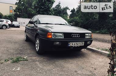 Седан Audi 80 1988 в Черкассах