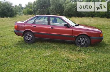 Седан Audi 80 1988 в Вараше