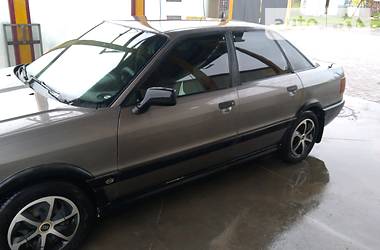 Седан Audi 80 1988 в 