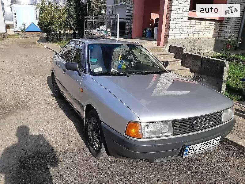 Седан Audi 80 1991 в Новояворовске