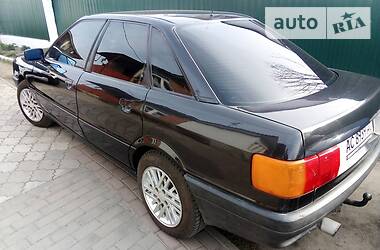 Седан Audi 80 1991 в Нетешине