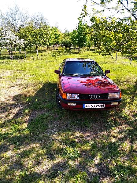 Седан Audi 80 1987 в Маріуполі
