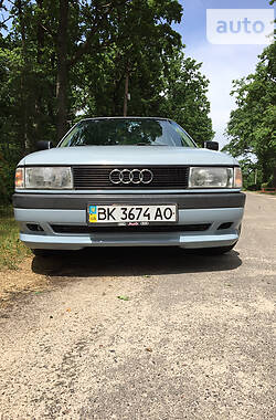 Седан Audi 80 1989 в Костополе