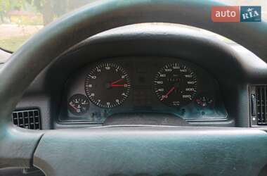 Седан Audi 80 1994 в 