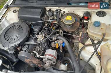 Седан Audi 80 1987 в Виноградові