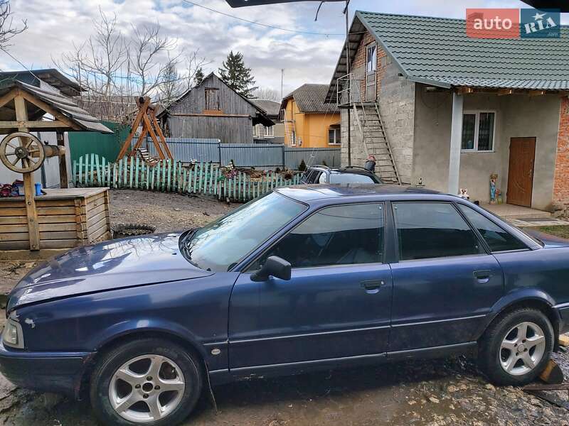 Седан Audi 80 1994 в Зборове