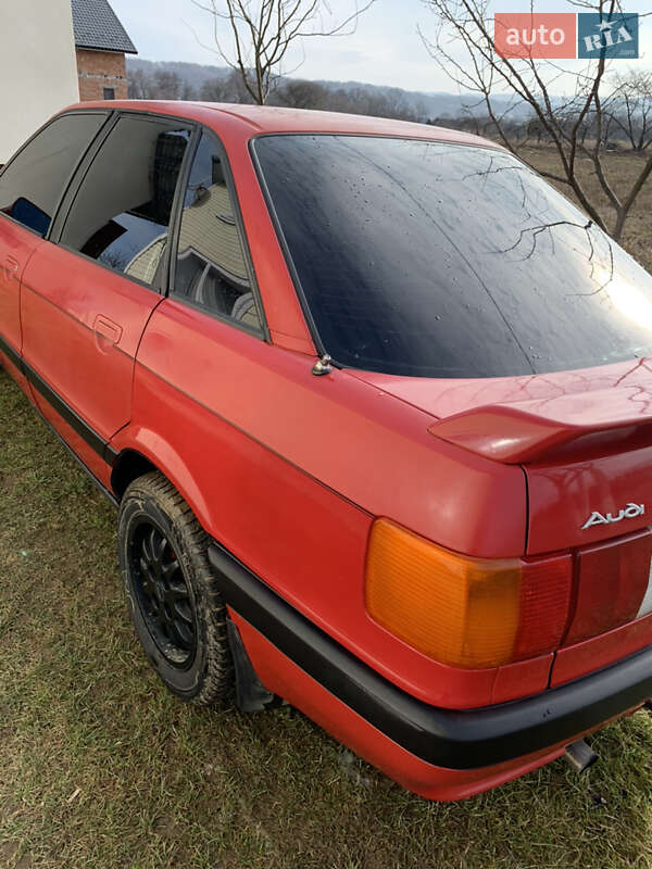 Седан Audi 80 1989 в Вижнице