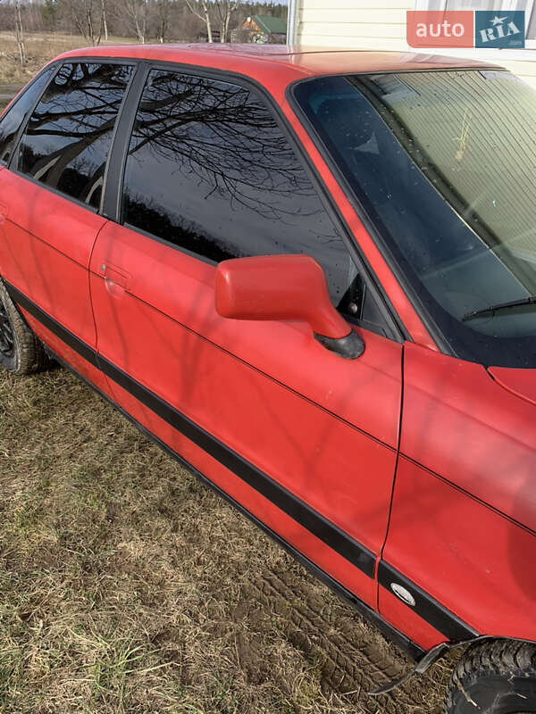 Седан Audi 80 1989 в Вижниці