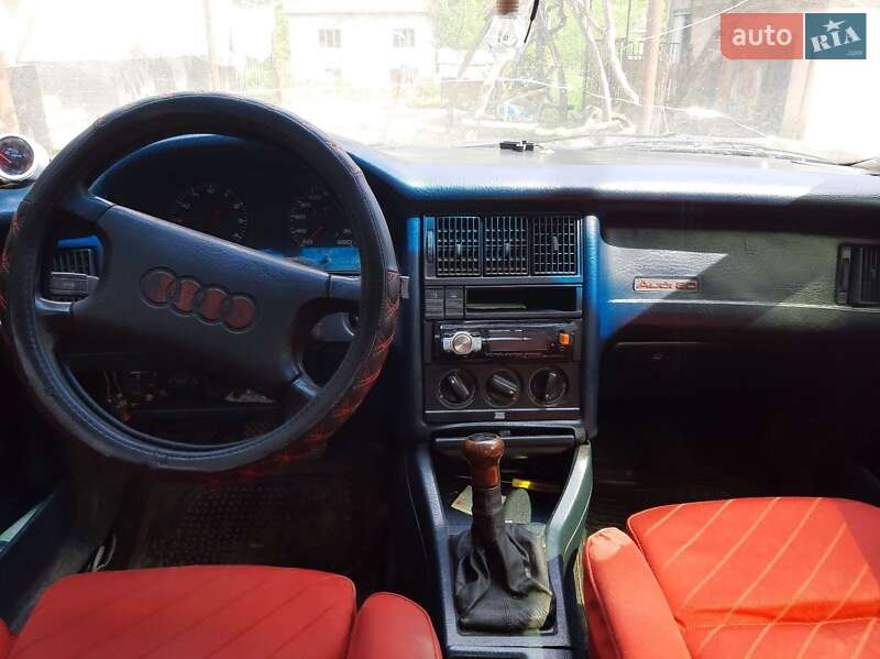 Седан Audi 80 1989 в Іршаві