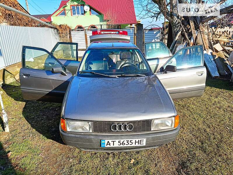 Седан Audi 80 1988 в Снятині