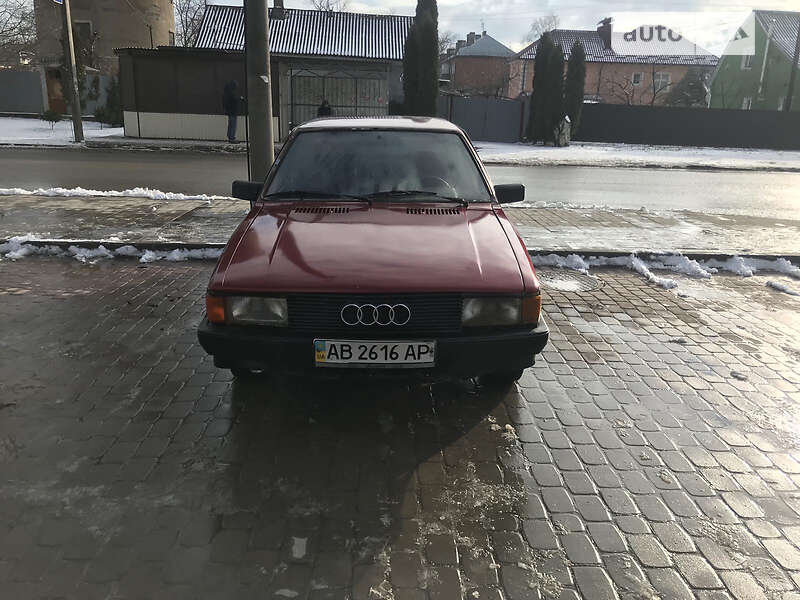 Седан Audi 80 1981 в Каменец-Подольском