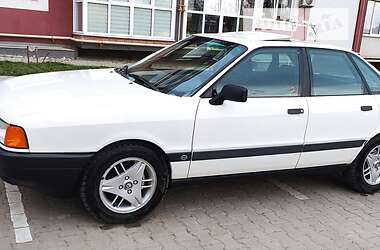 Седан Audi 80 1987 в Чернівцях
