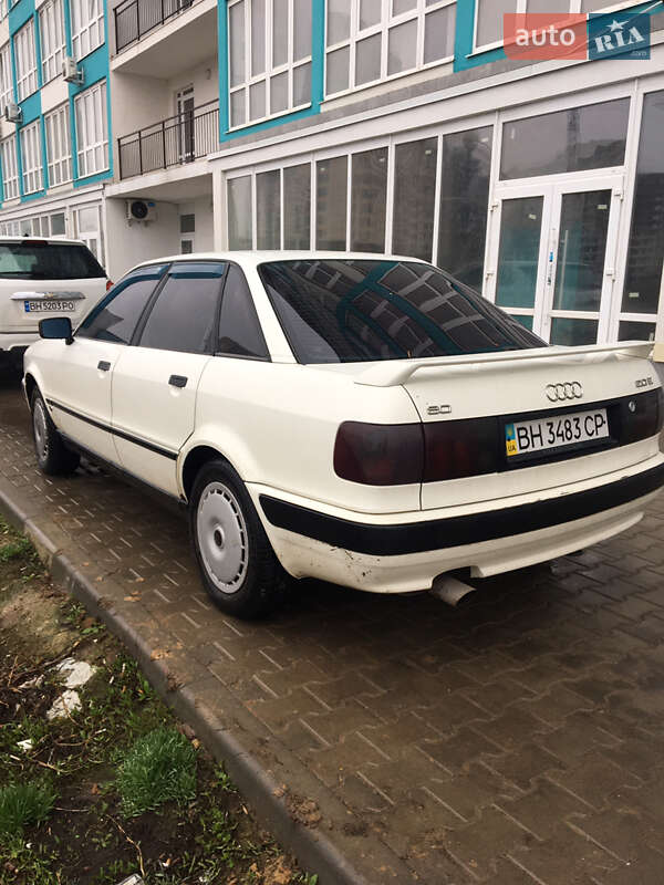 Седан Audi 80 1988 в Арцизе