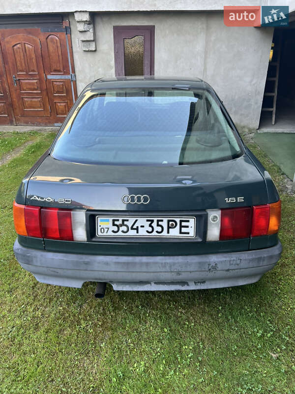 Седан Audi 80 1987 в Хусті