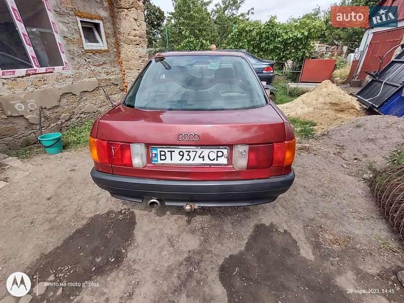 Седан Audi 80 1988 в Нововоронцовке