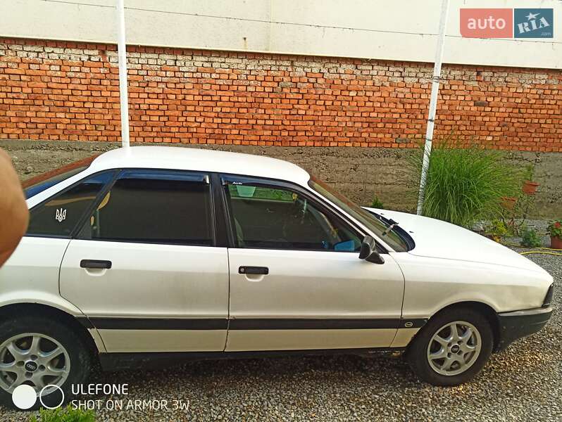 Седан Audi 80 1987 в Виноградове
