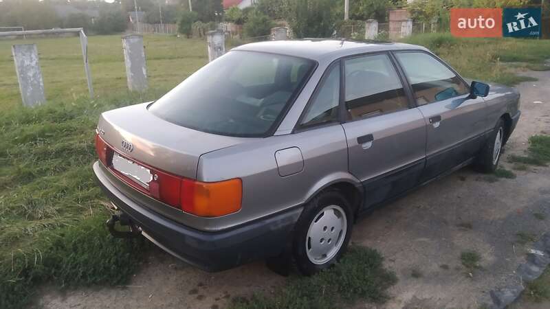 Седан Audi 80 1989 в Ужгороде