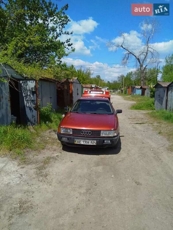 Седан Audi 80 1987 в Дніпрі