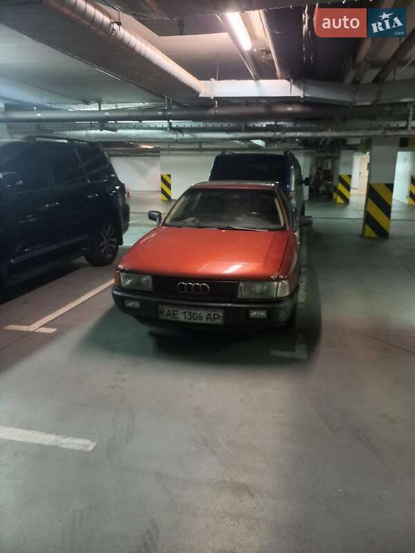 Седан Audi 80 1987 в Дніпрі