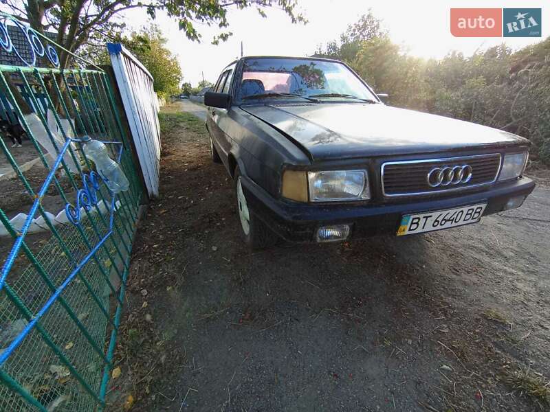 Седан Audi 80 1985 в Коростене