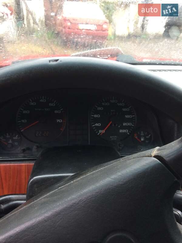 Седан Audi 80 1991 в Теофиполе