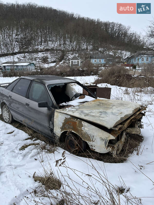 Седан Audi 80 1989 в Новой Ушице