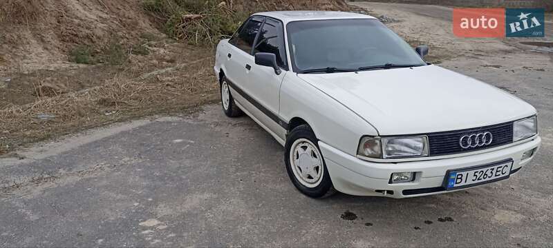 Седан Audi 80 1988 в Кременчуці