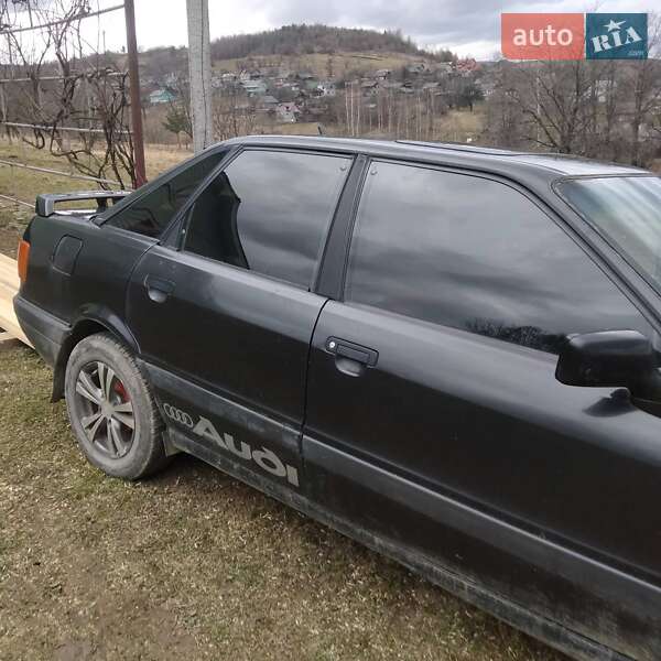 Седан Audi 80 1990 в Долине