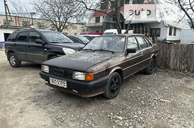 Седан Audi 80 1985 в Виноградові