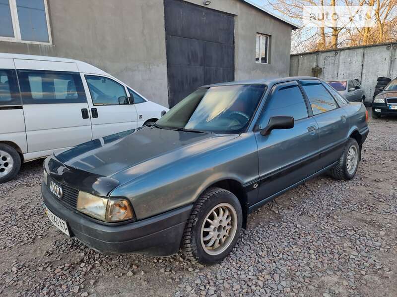 Седан Audi 80 1988 в Кременці