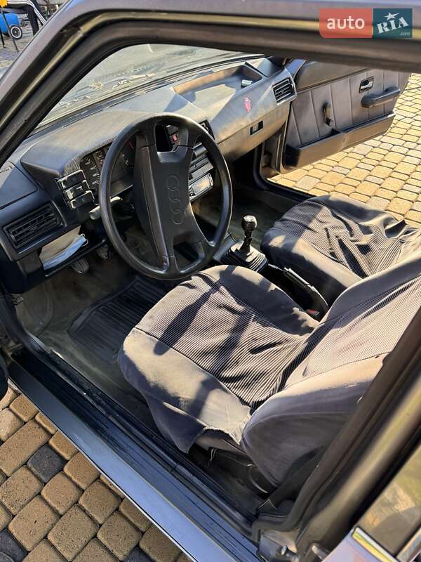 Седан Audi 80 1986 в Чернівцях