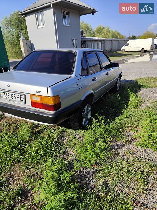 Седан Audi 80 1986 в Ужгороде