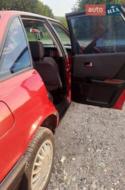 Седан Audi 80 1990 в 