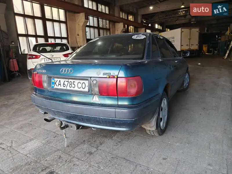 Audi 80