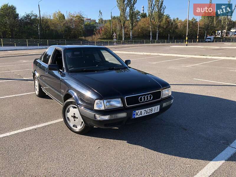 Седан Audi 80 1993 в Киеве