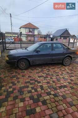 Седан Audi 80 1988 в Дубровиці