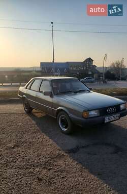 Седан Audi 80 1986 в Вороновице