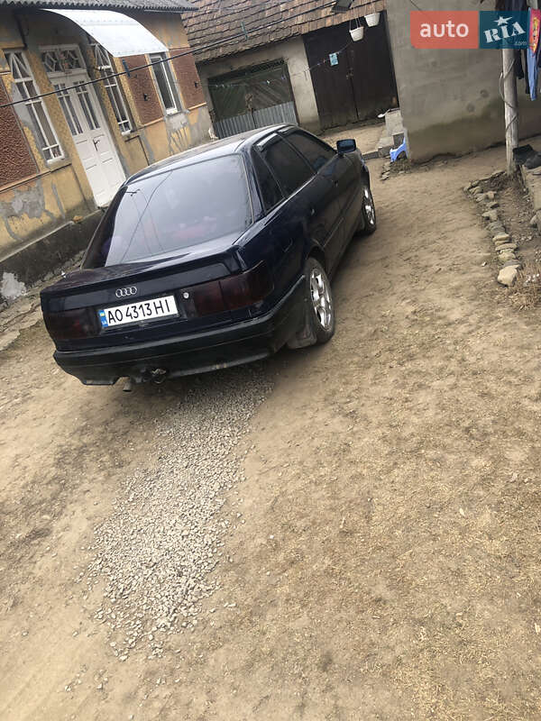 Седан Audi 80 1989 в Турьих Реметах