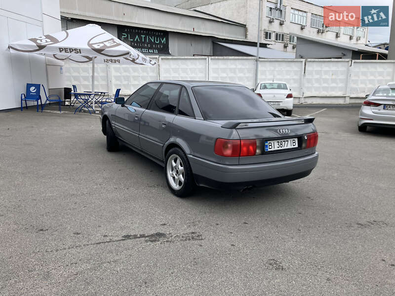 Седан Audi 80 1994 в Киеве