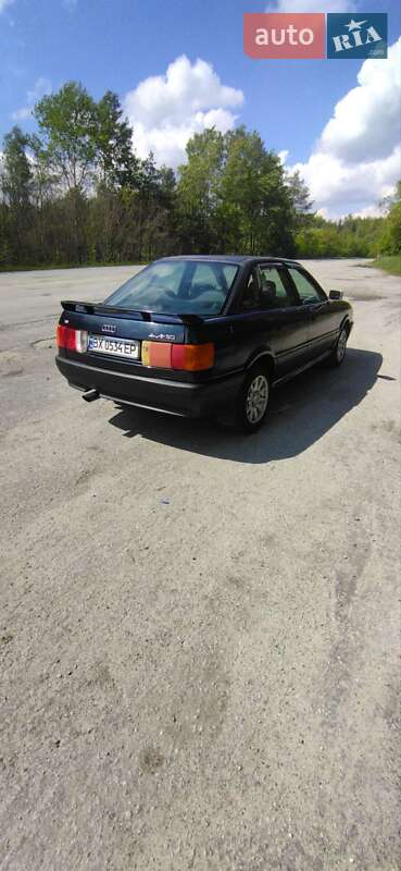 Седан Audi 80 1988 в Полонном