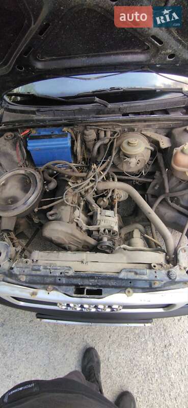 Седан Audi 80 1988 в Полонном