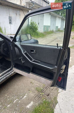 Седан Audi 80 1987 в 