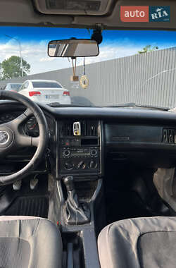 Седан Audi 80 1992 в 