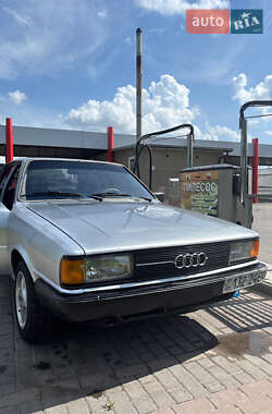 Седан Audi 80 1986 в Нововолинську