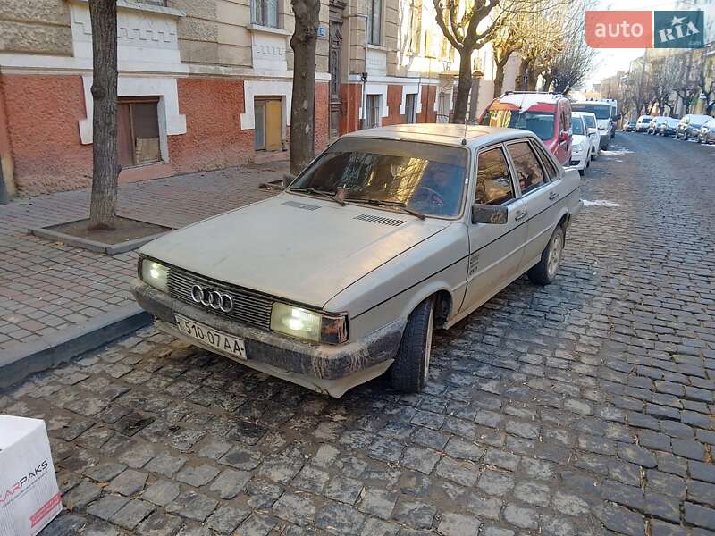 Седан Audi 80 1986 в 