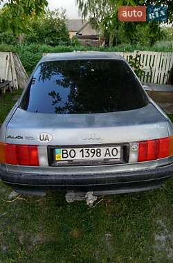 Седан Audi 80 1987 в Млиніві