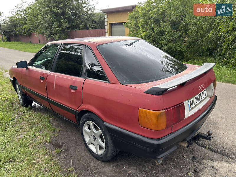 Седан Audi 80 1987 в Макарове