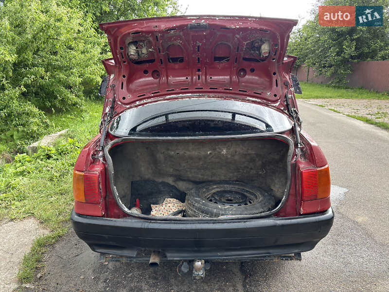Седан Audi 80 1987 в Макарові