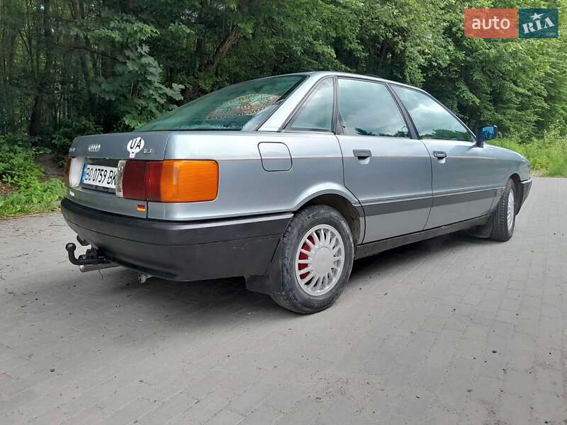 Седан Audi 80 1987 в Кременці